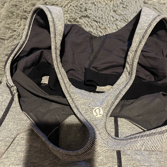 Lululemon sports bra - Picture 4 of 4
